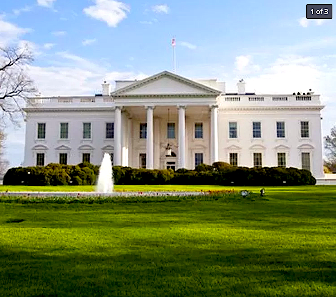 The White House for Sale (1) (foto Rob Scholte Museum