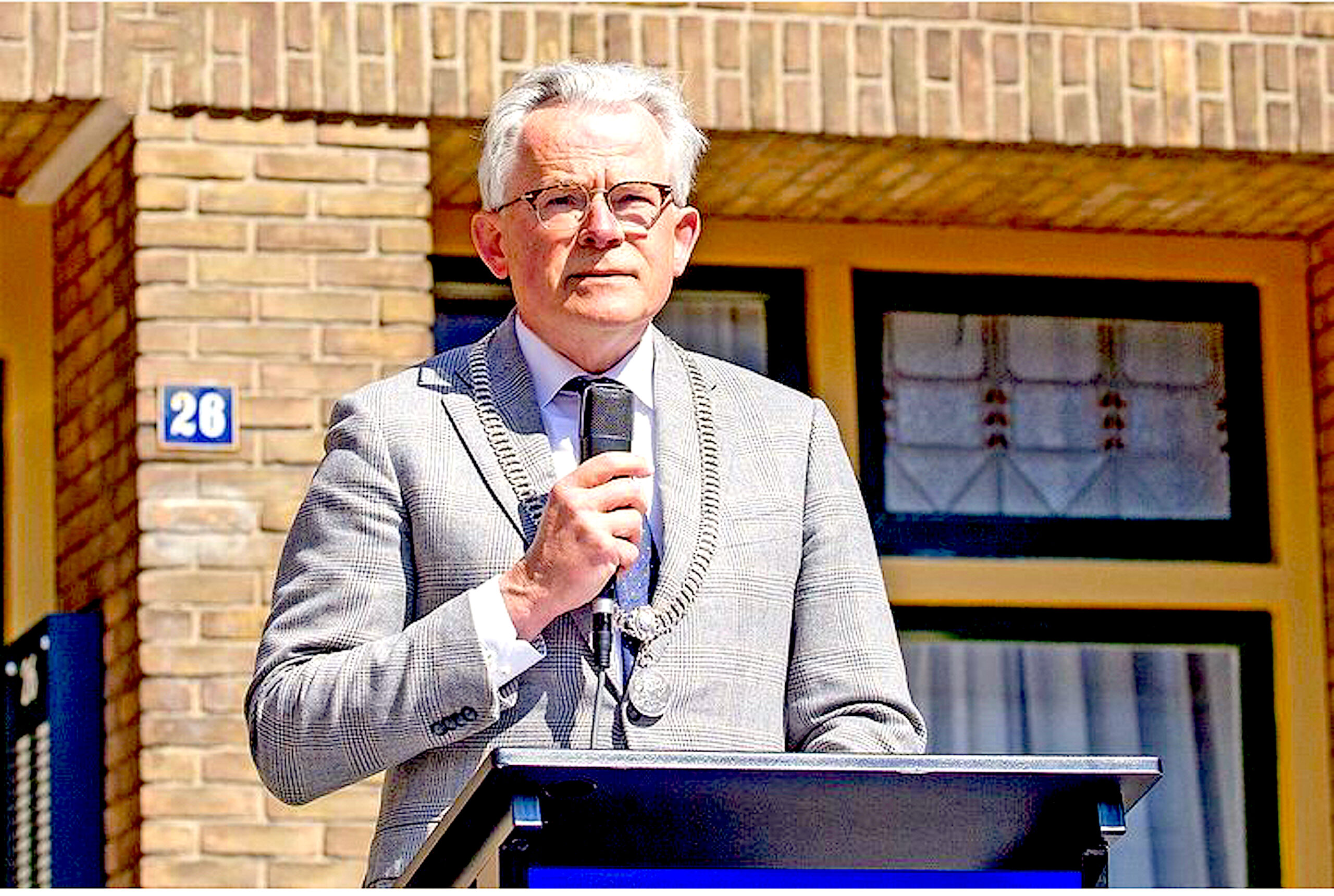 Koen Schuiling Burgemeester Van Groningen Nu Voor Al Hoofd 